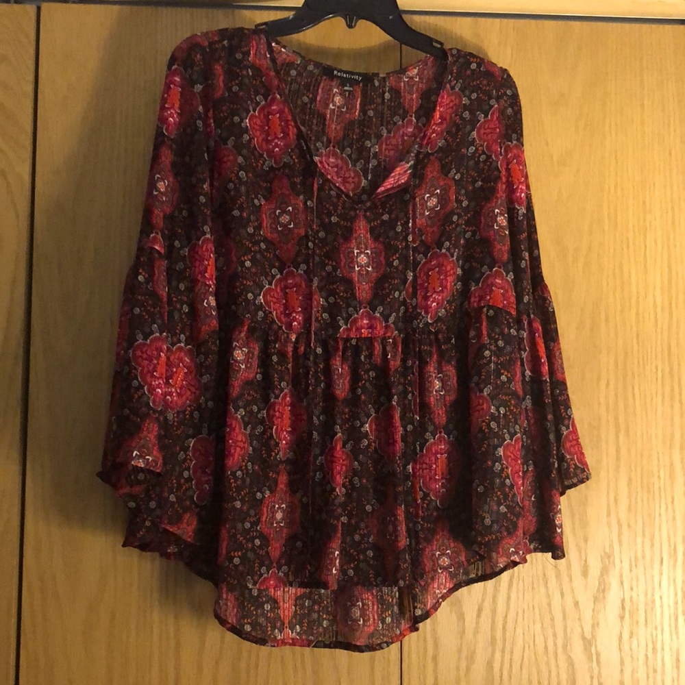 Relativity, size S black and red peasant top with flare sleeve.